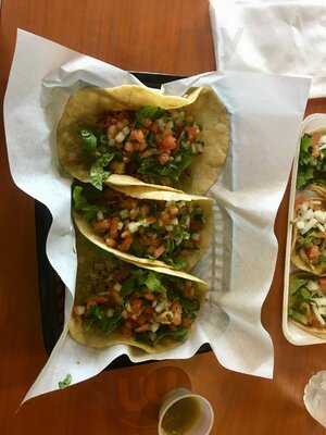Mucha Lucha Taco Shop