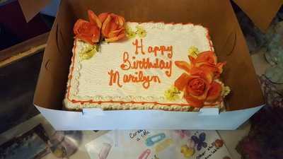 Lindy's Country Cupboard Cake