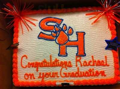 Lindy's Country Cupboard Cake