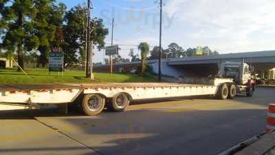 Lindy's Country Cupboard Cake