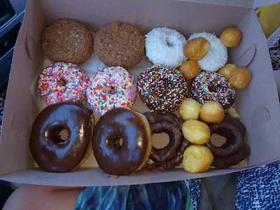 Richard's Donuts & Pastries