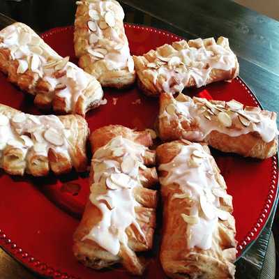 Bird-in-hand Deli Bakery