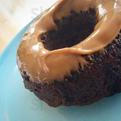 Commonwealth On Queen