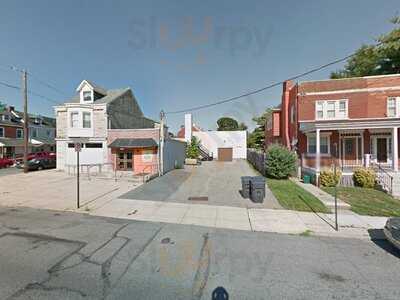 Commonwealth On Queen