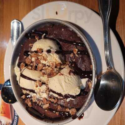 Bj's Restaurant & Brewhouse