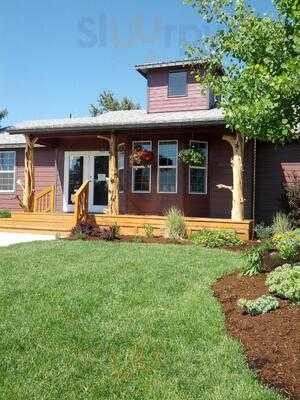 Crater Lake Spirits Distillery Tasting Room