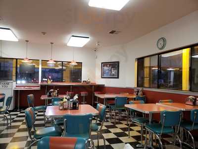 Phyllis' Giant Burgers