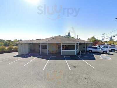 Phyllis' Giant Burgers