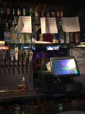 Vine Tavern & Eatery