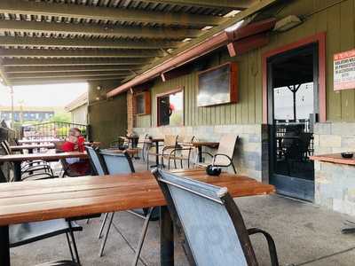 Vine Tavern & Eatery