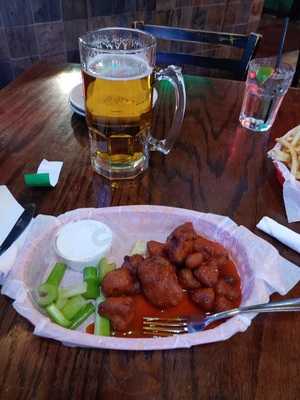 Vine Tavern & Eatery