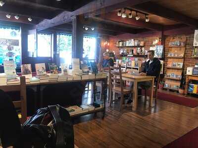 Dudley's Bookshop Cafe