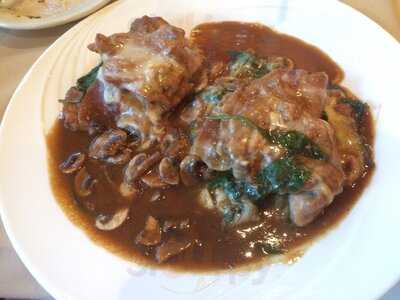 Uncle Joe's Pizza & Parlour - The Hamptons Institution Since 1968