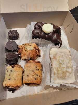 Amici's Italian Restaurant