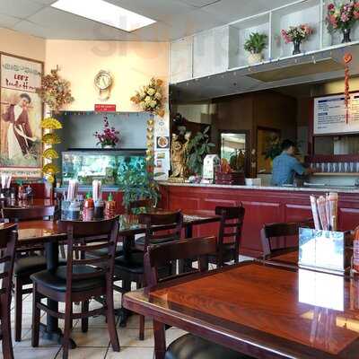 Lee's Noodle House