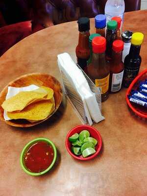 El Alboroto Mariscos Y Chavelas