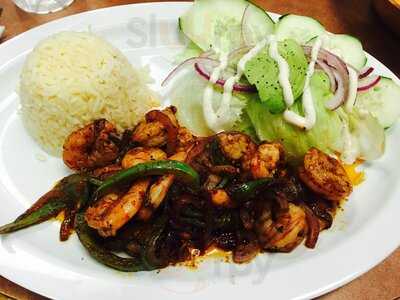 El Alboroto Mariscos Y Chavelas