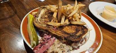 Shaughnessy's Irish Pub