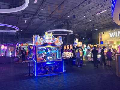 Dave & Buster's Glendale