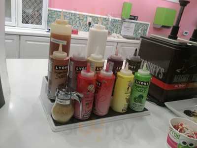 Sweetfrog Premium Frozen Yogurt