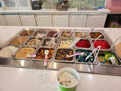 Sweetfrog Premium Frozen Yogurt