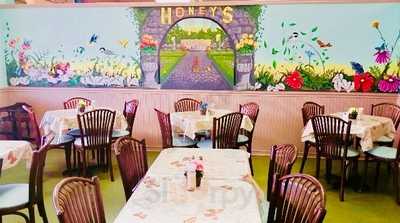 Honey's Cafe