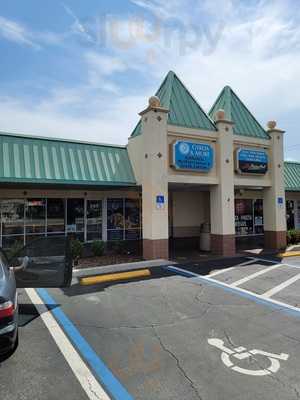 Gyros & Mores Greek Restaurant Ii