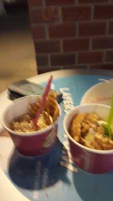 Menchie's Frozen Yogurt