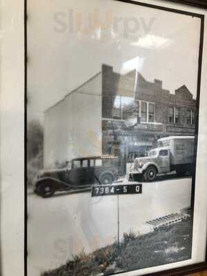 Constantine's Delicatessens