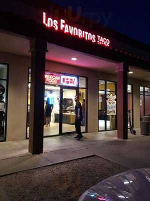 Los Favoritos Tacos Shop