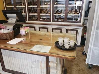 Ooh La La The Dessert Boutique