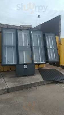 Trahan's Wings & Daiquiris