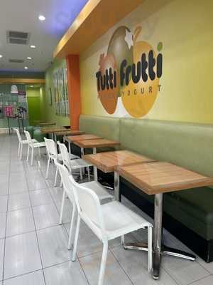 Tutti Frutti Frozen Yogurt