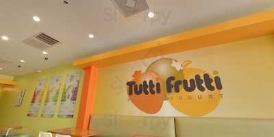Tutti Frutti Frozen Yogurt