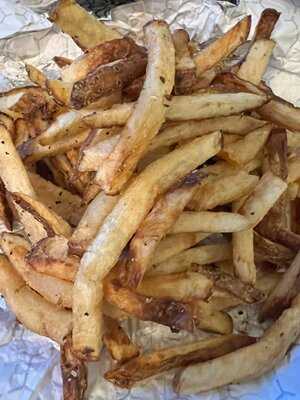 P T's Olde Fashioned Grille