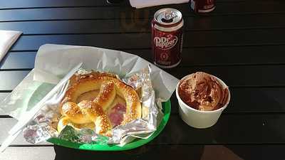 The Scoop Sandwich And Ice Cream Shop