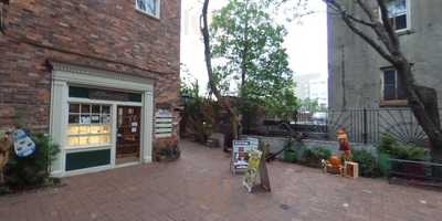 The Scoop Sandwich And Ice Cream Shop