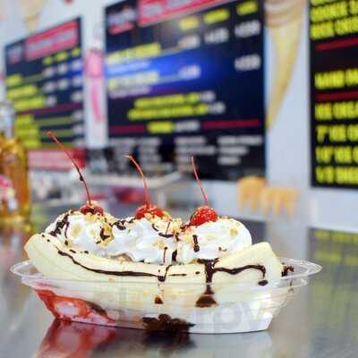 Maggie's Ice Cream Shop