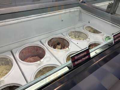 Maggie's Ice Cream Shop