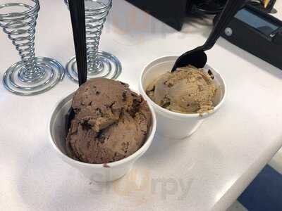 Maggie's Ice Cream Shop