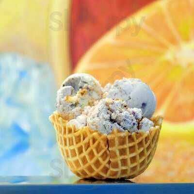 Maggie's Ice Cream Shop