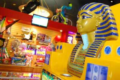 Ultimate California Pizza Game Zone