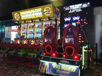 Ultimate California Pizza Game Zone