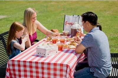 Smithfield's Chicken 'n Bar-b-q