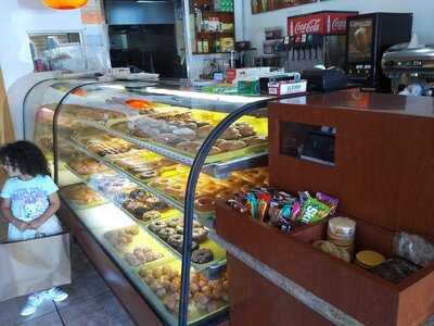 Mags Donuts & Bakery