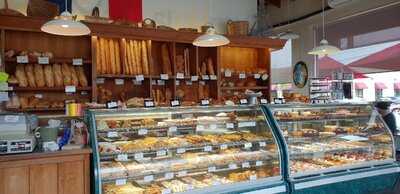 Paris Bakery Cafe