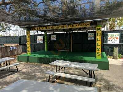 Backstreet Bar & Grill