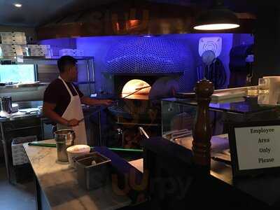 Pellegrino's Pizza Bar And Restaurant