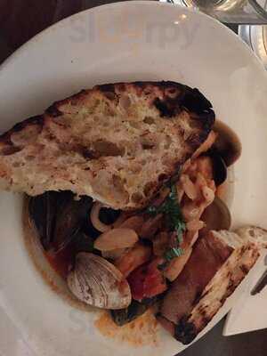 Pellegrino's Pizza Bar And Restaurant