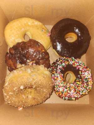 Bosa Donuts